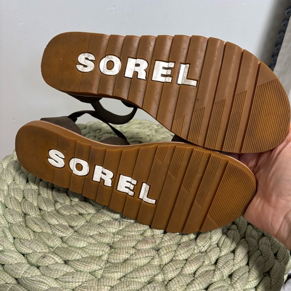 Sorel Ella ll Olive Green Suede Flat Sandals - Picture 12 of 12